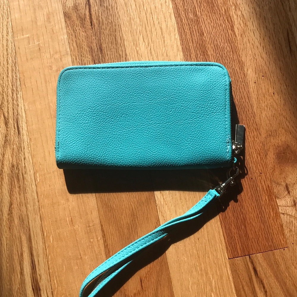 Mint Wristlet